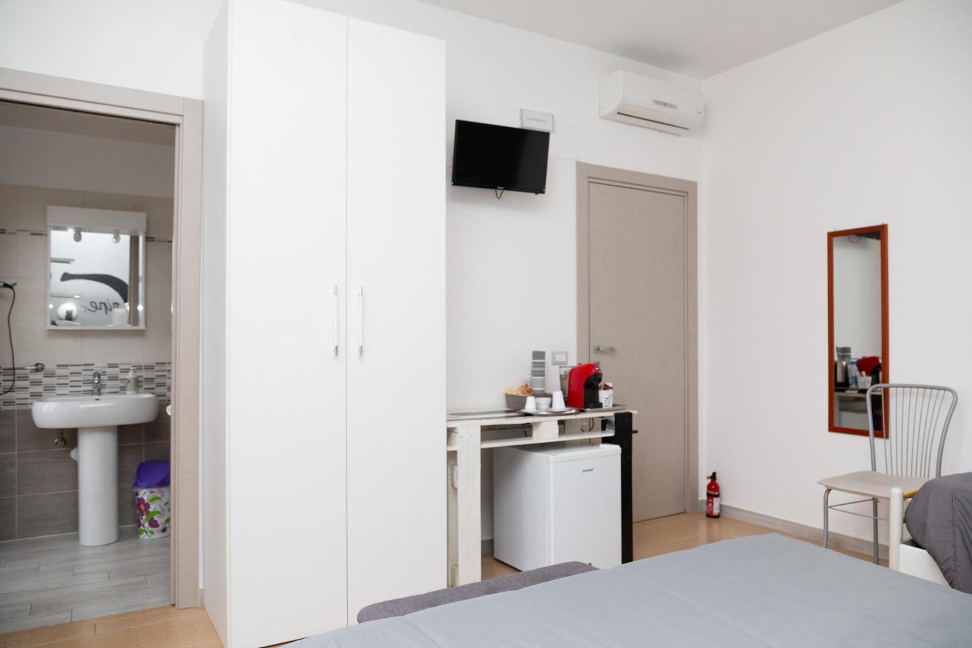 La Dimora Degli Artisti Bed & Breakfast Catanzaro Ngoại thất bức ảnh
